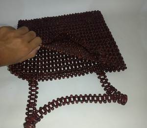 Sacs à main de soirée élégants et ornés de perles, conçus avec des embellissements raffinés, parfaits pour les boutiques, les créateurs et les détaillants. - Product Image 4