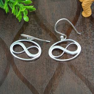 Pendientes Colgantes de Plata de Ley 925 con Símbolo de Infinito Hechos a Mano, Pendientes de Aro Infinito Minimalistas, Joyería Geométrica para Mujer - Product Image 5