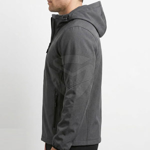 Chaqueta de invierno softshell personalizada para hombre, duradera, con cremallera completa, diseñada para senderismo, camping y actividades diarias. - Product Image 6