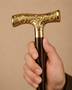 Bastón de madera oscura pulida con mango dorado grabado, bastón de caballero vintage, mango de metal ornamentado, decorativo clásico - Product Image 1