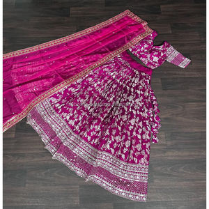 Ensemble Lehenga Choli & Dupatta Tissu Jacquard Pure Viscose Teintable Designer - Product Image 5