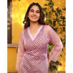 Combinaison Kurta en organza rose pâle taille XS, tissu en mousseline - Product Image 4