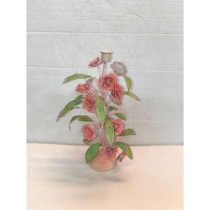 Support de bougie vintage en métal floral fait main, bougeoir rose antique, centre de table floral pour événements, décoration intérieure - Product Image 1