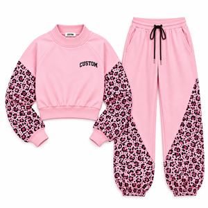 Conjunto Deportivo de Dos Piezas para Mujer, Diseño OEM, Sudadera Corta Oversize con Paneles de Leopardo Rosa y Pantalones Deportivos Anchos, Logotipo Personalizado, Estilo Casual - Product Image 3