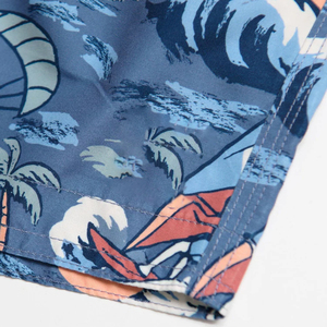 Short de bain imprimé bleu marine pour hommes, avec palmiers et voiliers, séchage rapide, short de plage décontracté, taille avec cordon de serrage - Product Image 5