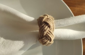 Anneau de serviette rond en jute, tissé à la main, en fibre naturelle, décoration de table pour salle à manger, maison, café, événement et style de table rustique, en provenance d'Inde - Product Image 2