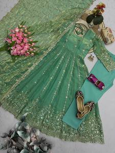Vestido de seda para mujer, vestido bordado, vestido con lentejuelas, vestido de diseñador, conjunto de vestido, vestido de seda para fiesta, vestido festivo, vestido de boda - Product Image 4
