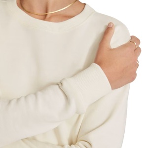 Sweat-shirt en polaire pour femme, doux et chaud, coupe ample, pour un confort hivernal et une mode streetwear tendance. - Product Image 2
