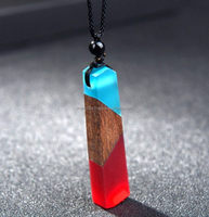Nouveau Collier Pendentif en Bois et Résine 2026 avec Cordon Noir et Pierre Arc-en-ciel – Bijou Tendance Géométrique Unisexe pour Soirées