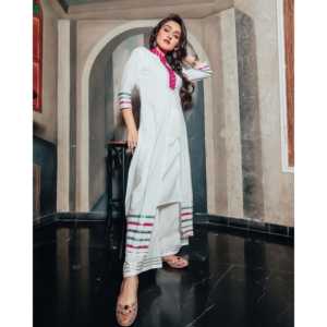 Conjunto de Kurta de Algodón Blanco Real para Mujer, Talla XS, Transpirable, Manga Tres Cuartos, Atuendo Étnico de Verano - Product Image 4