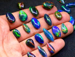 Lot de cabochons d'opale noire fumée Welo d'Éthiopie naturelle, pierres d'opale en vrac pour la fabrication de bagues, boucles d'oreilles et bijoux, vente en gros - Product Image 2