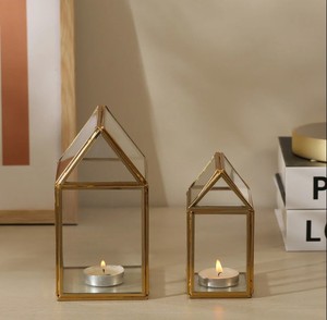 ที่ใส่เทียนแก้วสีทอง กรอบทองเหลือง เป็นมิตรกับสิ่งแวดล้อม ปราศจากสารตะกั่ว ทนความร้อน ทำด้วยมือ ตกแต่งบ้าน วางบนโต๊ะ สำหรับคริสต์มาส อีสเตอร์ - Product Image 4