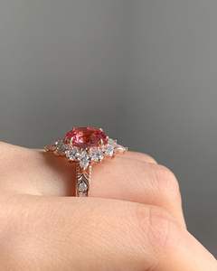 Anillo de compromiso de oro macizo de 14k con circonita cúbica de corte ovalado y halo de diamantes rosas, estilo vintage, joyería de moda - Product Image 2