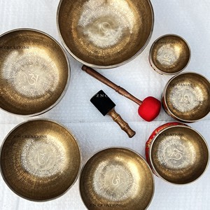 Cuenco Tibetano de Bronce Hecho a Mano de Alta Calidad para Terapia Mental, Cuenco de Sonido de Meditación de Metal Tibetano Personalizado, Directo del Fabricante - Product Image 1
