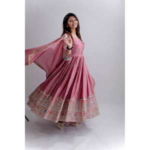 Hermoso Salwar Kameez Informal de Algodón Rosa Talla XL con Bordado y Trabajo Dori, Pantalón y Dupatta Incluidos - Product Image 3