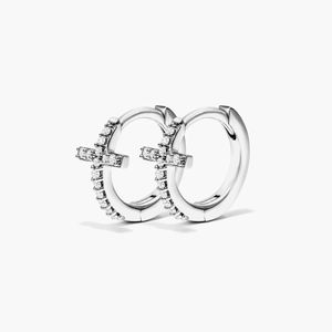 Boucles d'oreilles clous en or jaune 14 carats avec croix et diamants de laboratoire - Product Image 2