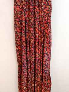 ชุดเดรสยาวผ้าไหมทำมือสำหรับผู้หญิง คอวี แขนกุด สไตล์โบฮีเมียน ยั่งยืน ใช้ได้ในช่วงฤดูร้อน เหมาะสำหรับงานเฉลิมฉลองวันหยุด - Product Image 4