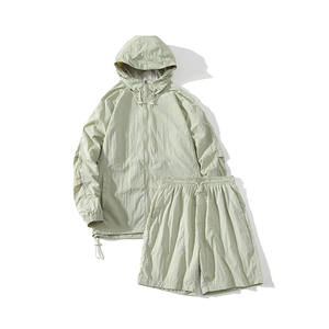 Conjunto de Chaqueta Cortavientos con Capucha Naranja para Hombre, Chaqueta Ligera de Secado Rápido y Pantalones Cortos, Ropa Deportiva Informal de Color Sólido, Atuendo de Verano - Product Image 2