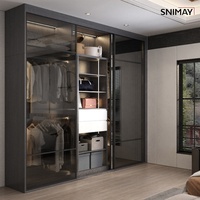 Armoire de luxe sur mesure en contreplaqué avec revêtement mélaminé pour la conception de maisons