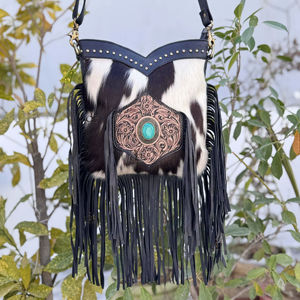 Sac bandoulière unique en cuir repoussé à la main avec franges, modèle 2026 – Sac à main élégant en cuir de vachette et fourrure pour femme, multi-usages - Product Image 1