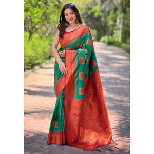 Sari de Seda Suave Verde Elite Weaves con Tejido Zari en Contraste, Vestidos Elegantes para la Noche - Product Image 2