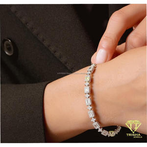 Elegante Pulsera Rectangular con Eslabones, Piedras Centrales Transparentes y Detalles Brillantes para Minoristas de Joyería de Moda - Product Image 3