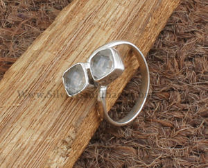 Bague carrée en cristal en gros, bague à deux pierres en argent sterling 925 pour femme, bague de fiançailles en pierres précieuses, fournisseur de bijoux - Product Image 1