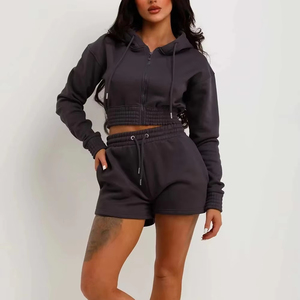 Ensemble deux pièces personnalisé pour femme : sweat à capuche court et short en molleton doux de polyester et élasthanne, confortable, style streetwear et loungewear - Product Image 1