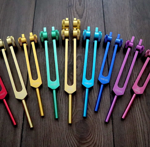 Diapasones para Sanación de Chakras, Juego de 8 Diapasones Ponderados de Colores, Inc. - Product Image 4