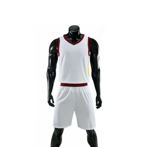 Ensemble d'uniformes de basketball blancs personnalisés pour hommes – Débardeur col en V et short en polyester anti-humidité avec logo frontal – Tenue d'équipe - Product Image 2