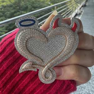 CONCEPTION Pendentif Cœur en Moissanite Taille Brillante, Argent Sterling 925, Collier Charme Romantique Hiphop Givré pour Hommes et Femmes HH-PEND-62 - Product Image 1