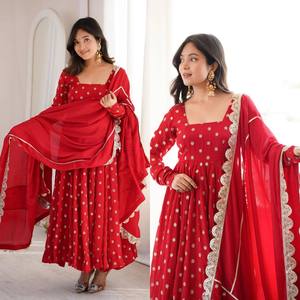 Women's <b>Red</b> Digital Printed Salwar Kameez With White Floral Pattern Traditional Ankle-Length Ethnic Wear For Wedding Occasions - Product Image 3