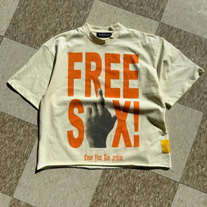 เสื้อยืดผ้าฝ้าย GSM สูง พิมพ์โลโก้ตามสั่ง เนื้อผ้านุ่มสบาย ระบายอากาศได้ดี รับผลิตแบบ OEM ODM ขายส่งจากโรงงาน - Product Image 1