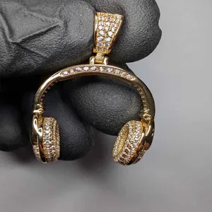 Colgante de Auriculares de Plata de Ley 925 con Incrustaciones, Chapado en Oro Rosa/Plata, Estilo Punk, con Moissanita Personalizada - Product Image 3