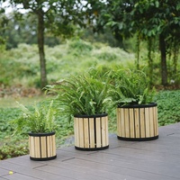 Jardinière extérieure en métal avec pieds pour pot d'herbes et de légumes pour terrasse de l'usine du Vietnam