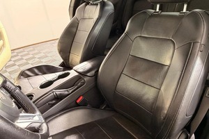 F/d M/g GT Coupe Premium 2016, usado con cuidado - Product Image 2