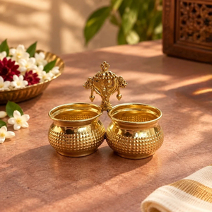 Cuencos Dobles de Metal Dorado con Acabado Pulido, Diseño Tradicional Hecho a Mano, Ideales para Regalo - Product Image 1