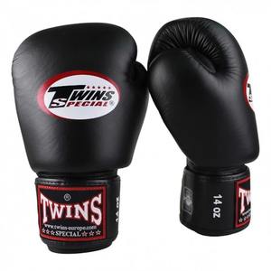Gants d'entraînement et de sparring de boxe thaïlandaise Twins, haute qualité, ajustables, protection UV, en cuir PU personnalisé - Product Image 5