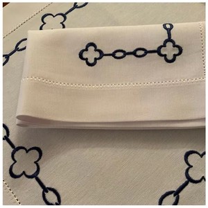 Custom Wholesale Luxury Handmade Embroidered Blue Chains Placemats Napkins Sets White Linen <b>Trays</b> Thin Washable Reusable Home - Product Image 3