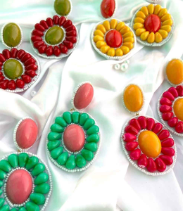 ต่างหูผ้าปักลายสีสันสดใสประดับลูกปัดพู่ห้อย ต่างหูมิยูกิสำหรับฤดูร้อนและชายหาด โดย MD HANDICRAFTS - Product Image 3