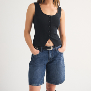 Shorts Bermuda de Mezclilla para Mujer, Cintura Alta, Lavado Oscuro, Cinco Bolsillos, Cierre de Botones, Estilo Casual, Corte Regular - Product Image 5
