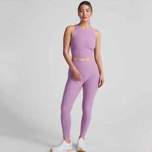 Conjuntos de 2 piezas para mujer OEM de pétalos de lila, los más vendidos, leggings de cintura alta midi para mujer, nuevos, sin costuras externas, cintura natural. - Product Image 1