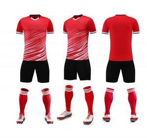 Uniformes de Fútbol Personalizados de Poliéster Transpirable de Secado Rápido con Estampado por Sublimación para Equipos Masculinos - Product Image 2