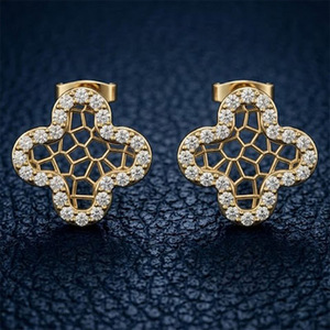 ต่างหูเพชรทรงเหลี่ยมเจียระไนแบบมินิมอลทันสมัยจาก RIZTA JEWELS สำหรับผู้หญิง ทอง 14K ประดับเพชรหลากสี ขายส่ง เหมาะสำหรับงานปาร์ตี้และเป็นของขวัญ - Product Image 1