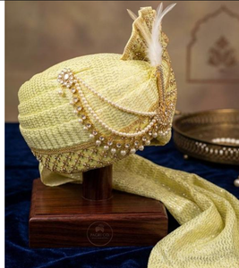 Turban en soie jaune de créateur avec perles Kalgi, Safa indien traditionnel pour homme, couvre-chef de mariage - Product Image 1