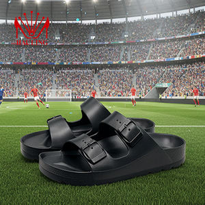 Fabricante de sandalias EVA moldeadas, desarrollando pantuflas con temática de fútbol para pedidos al por mayor, promoción de temporada y exportación. - Product Image 3