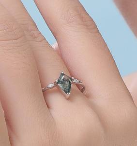 Anillo de compromiso clásico de una sola piedra de ágata musgosa con corte rombo de 1 quilate en plata de ley, anillo de ágata musgosa con forma de cometa - Product Image 3