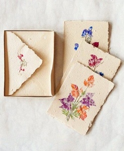 Tarjeta de Invitación de Cumpleaños Hecha a Mano con Diseño Artístico Romántico y Papel de Alta Calidad para Exportación - Product Image 1
