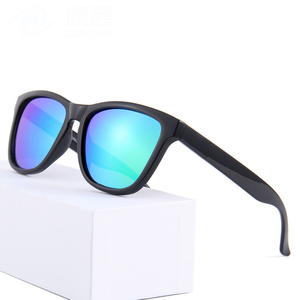 Gafas de Sol Polarizadas Clásicas 8200 con Logotipo Personalizado al por Mayor, Protección UV400, Gafas de Sol Deportivas de Diseño, Gafas de Sol de Espejo - Product Image 2