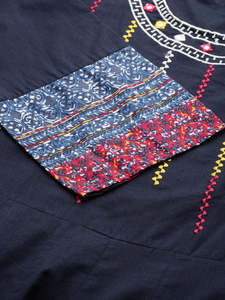 Kurta Anarkali Azul de Algodón Bordado para Mujer con Cuello Redondo y Mangas Tres Cuartos, Diseñada para Vestir en Eventos Festivos Étnicos Globales - Product Image 5